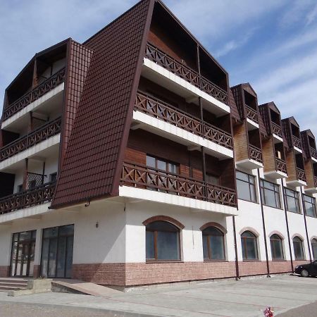 גורה הומורולווי Rose Residence מראה חיצוני תמונה