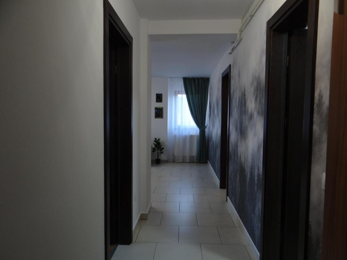 גורה הומורולווי Rose Residence מראה חיצוני תמונה