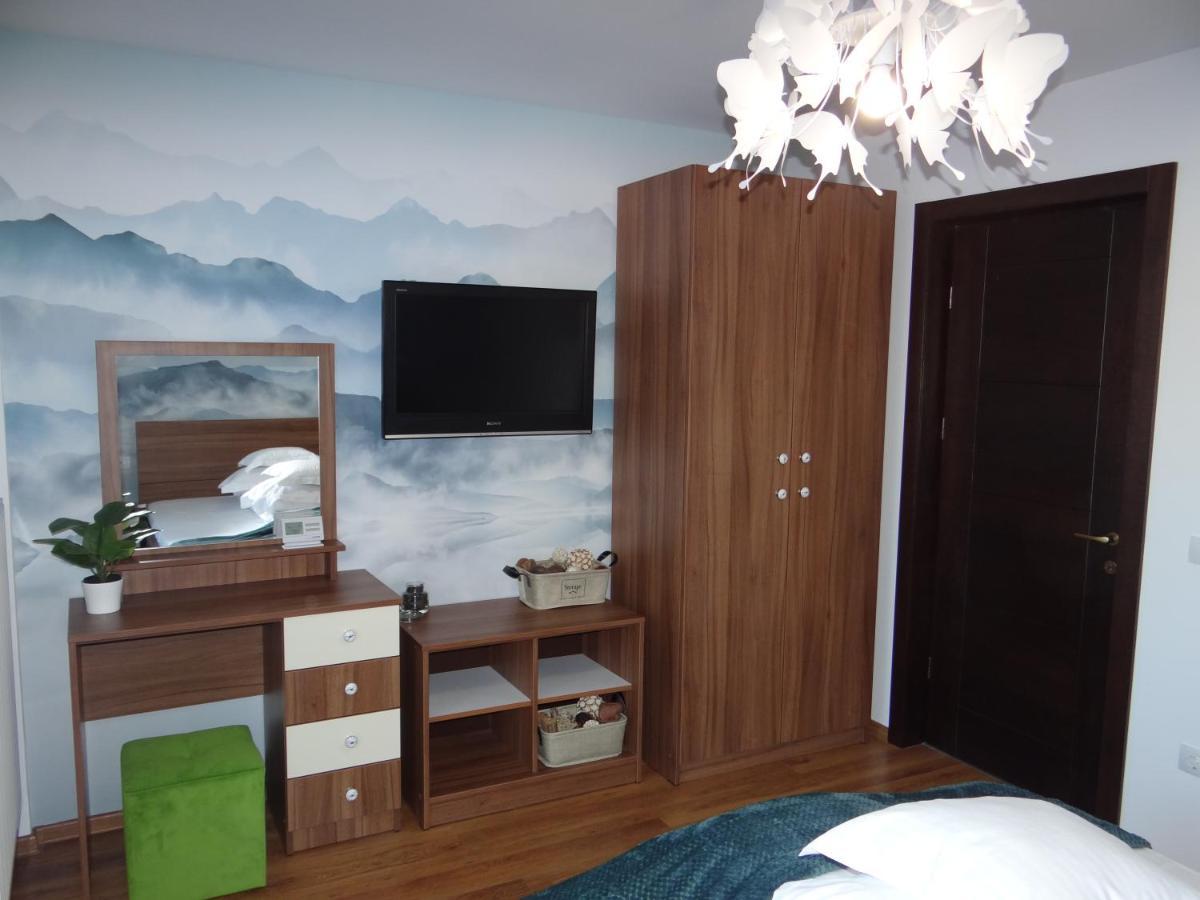גורה הומורולווי Rose Residence מראה חיצוני תמונה