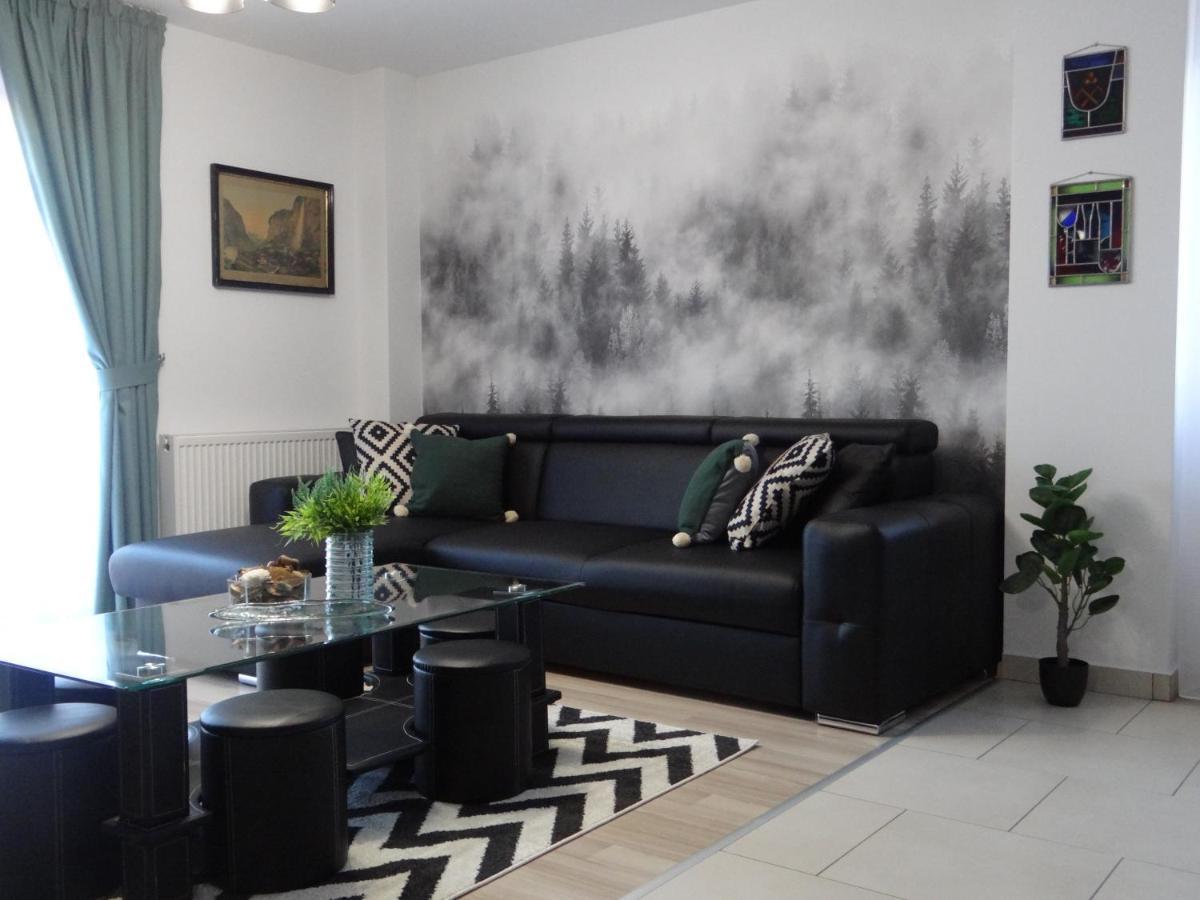 גורה הומורולווי Rose Residence מראה חיצוני תמונה