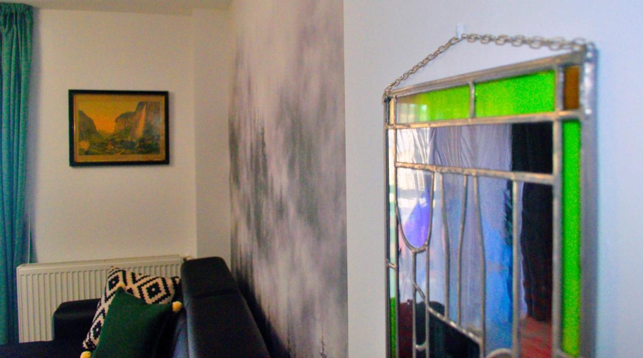 גורה הומורולווי Rose Residence מראה חיצוני תמונה
