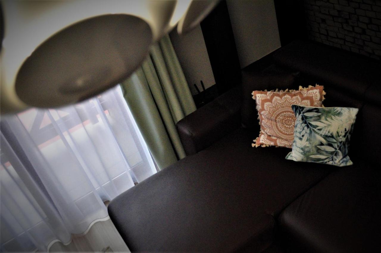 גורה הומורולווי Rose Residence מראה חיצוני תמונה