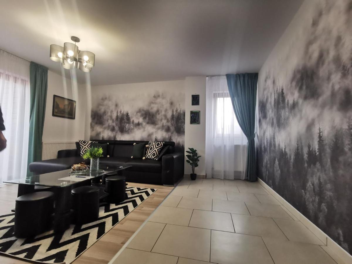 גורה הומורולווי Rose Residence מראה חיצוני תמונה
